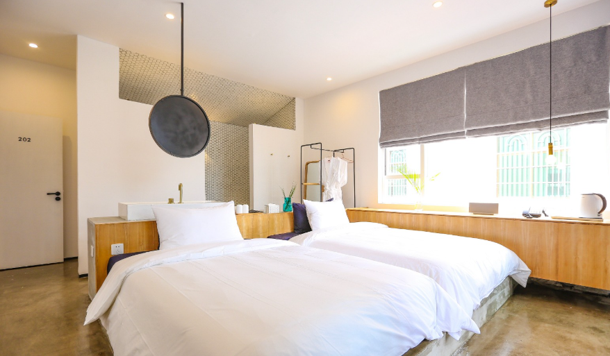 做民宿累死累活？全托管让你躺着赚不香吗？